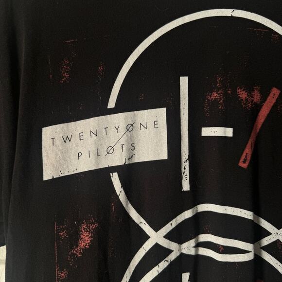 Twenty One Pilots band shirt - Picture 2 of 4